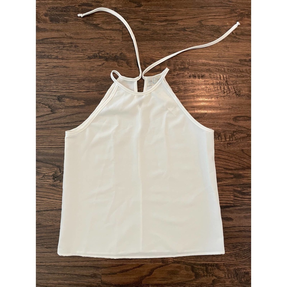 NWT Jun & Ivy Ivory Sleeveless Halter Style Top - Small